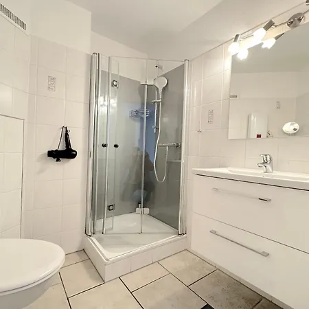 Apartment Schuetzenweg 7-9 Whg 6 *